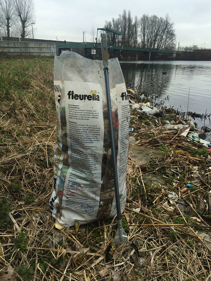 trash-picking-cleaning-project-littering-environmental-friendly- pigswegetwhatpigsdeserve-4