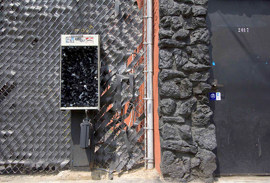 Artist Hides Crystallized Geode Installations Inside Wall Cracks To Bring Life To Urban Areas Artist Hides Crystallized Geode Installations Inside Wall Cracks To Bring Life To Urban Areas