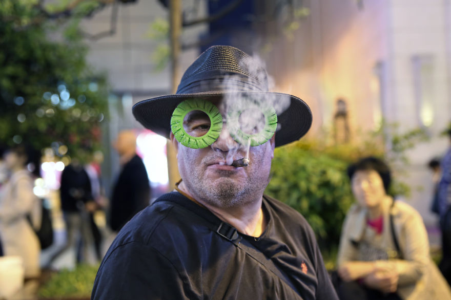 Iranian Artist Takes Bizarre Eyeware Into The Streets Of Shanghai Iranian Artist Takes Bizarre Eyeware Into The Streets Of Shanghai