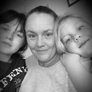 julie_ian7369 avatar