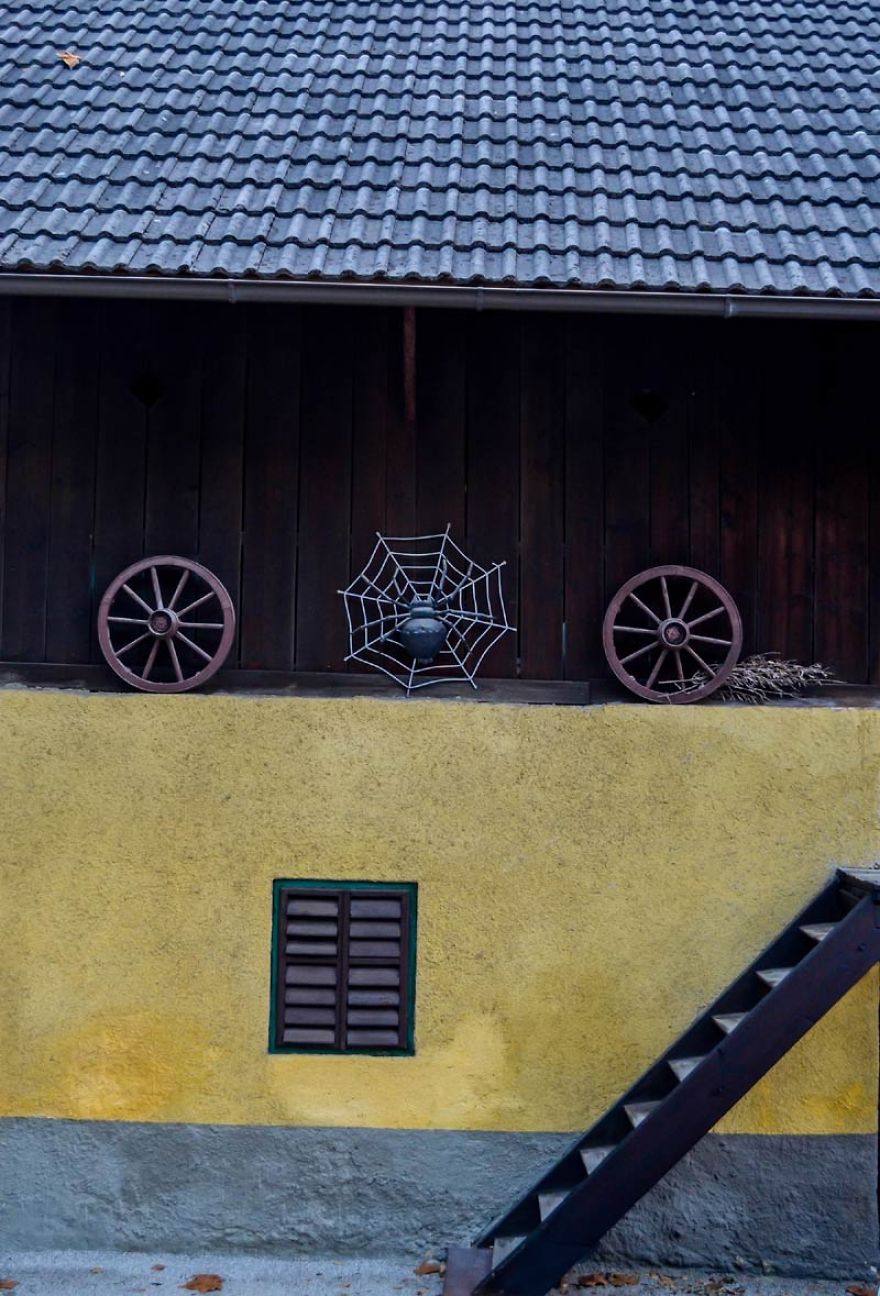 A Photographer Who Clicked 2500 Pictures Of Windows And Doors Of Europe Across 13 Cities