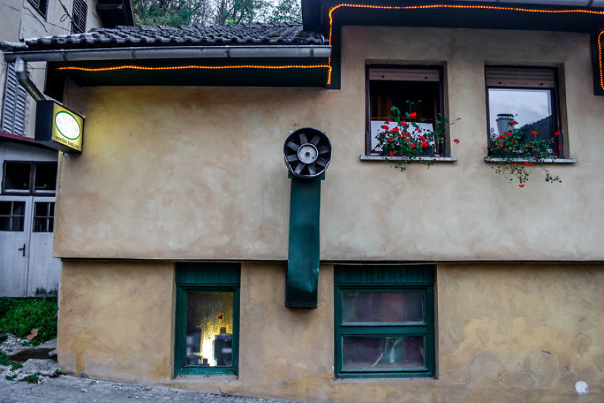 A Photographer Who Clicked 2500 Pictures Of Windows And Doors Of Europe Across 13 Cities A Photographer Who Clicked 2500 Pictures Of Windows And Doors Of Europe Across 13 Cities