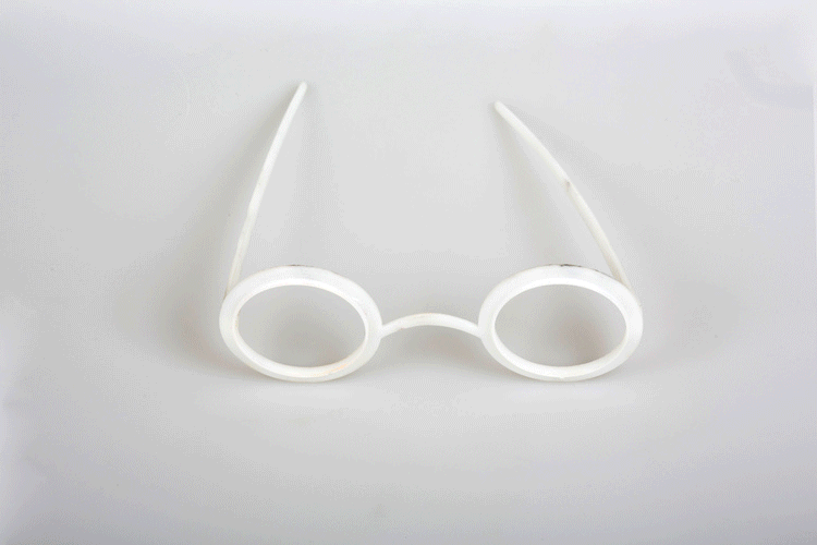 Iranian Artist Takes Bizarre Eyeware Into The Streets Of Shanghai Iranian Artist Takes Bizarre Eyeware Into The Streets Of Shanghai