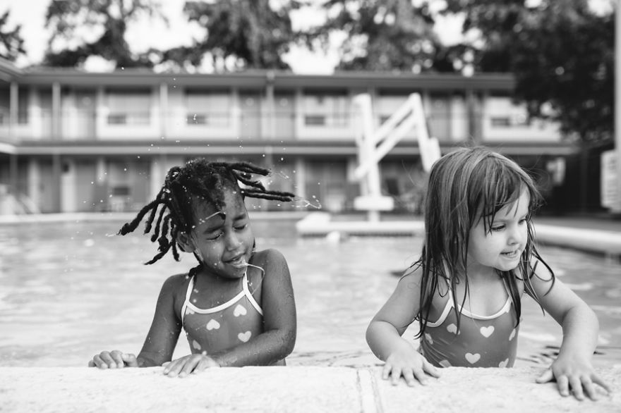 Barely Different: I Capture The Bond Between My Two Daughters