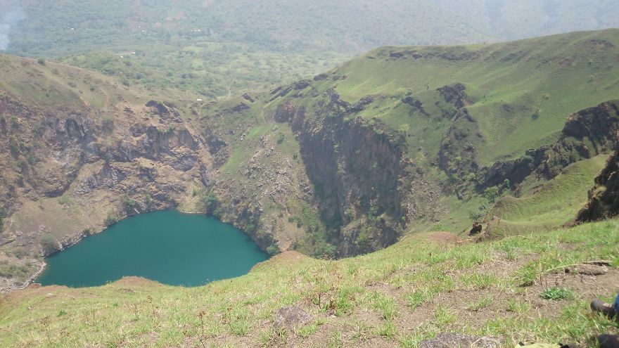 Mont Mba Pit Cameroun