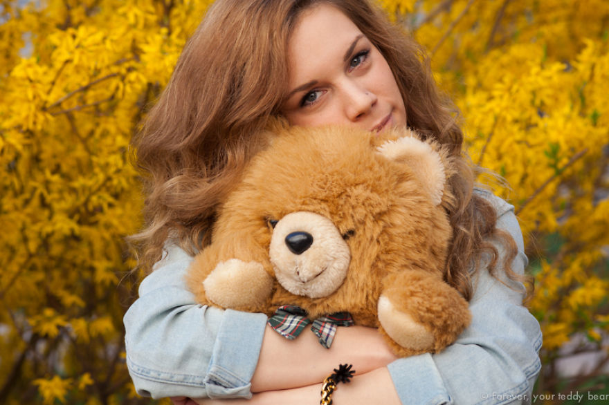 Nikolina & Mr. Bear