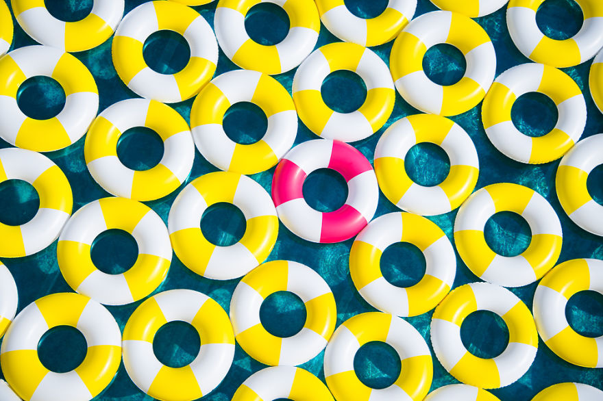 Poolside Photos With 1,000 Inner Tubes Bring Back 1960s Mediterranean Glamor Poolside Photos With 1,000 Inner Tubes Bring Back 1960s Mediterranean Glamor