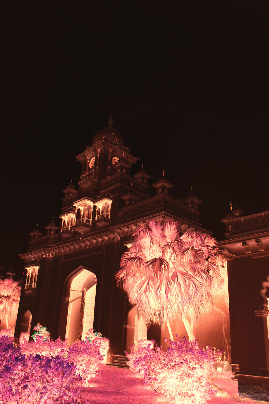 I Photographed Monuments And People Then Turned Them Into Color Negatives They Looked Beautiful