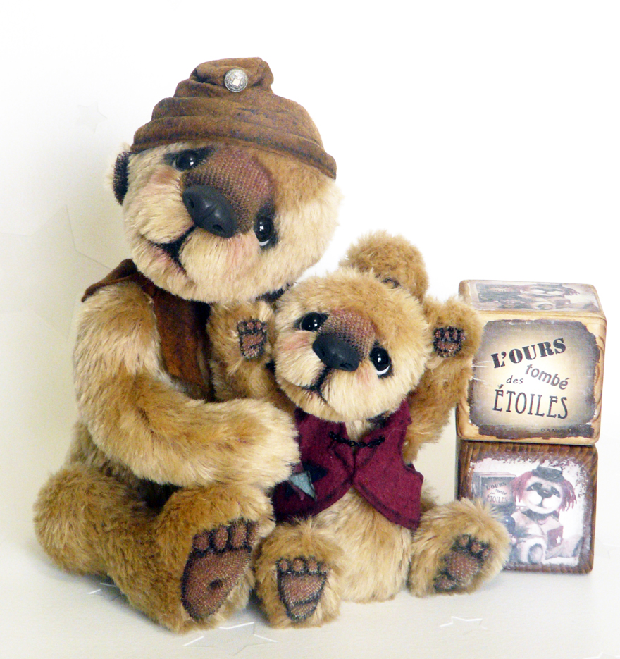 Self-taught French Artist Creates Wistful Yet Heartwarming Creatures Fallen From The Stars Self-taught French Artist Creates Wistful Yet Heartwarming Creatures Fallen From The Stars