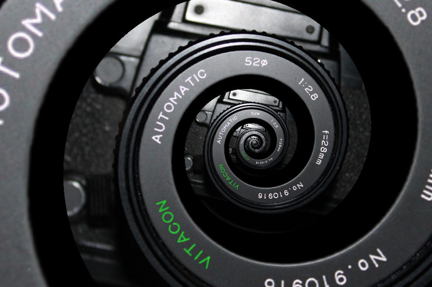 The Droste Effect. Fun With Recursive Algorithms. The Droste Effect. Fun With Recursive Algorithms.