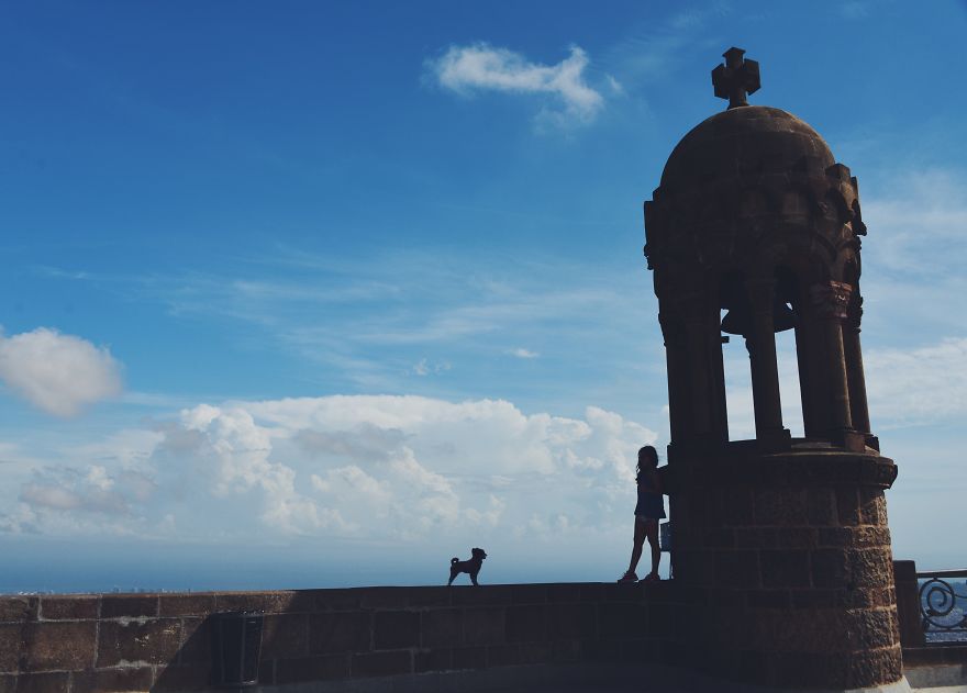 "Travel" With My Dog: I Photoshopped My Dog Into My Traveling Photos "Travel" With My Dog: I Photoshopped My Dog Into My Traveling Photos