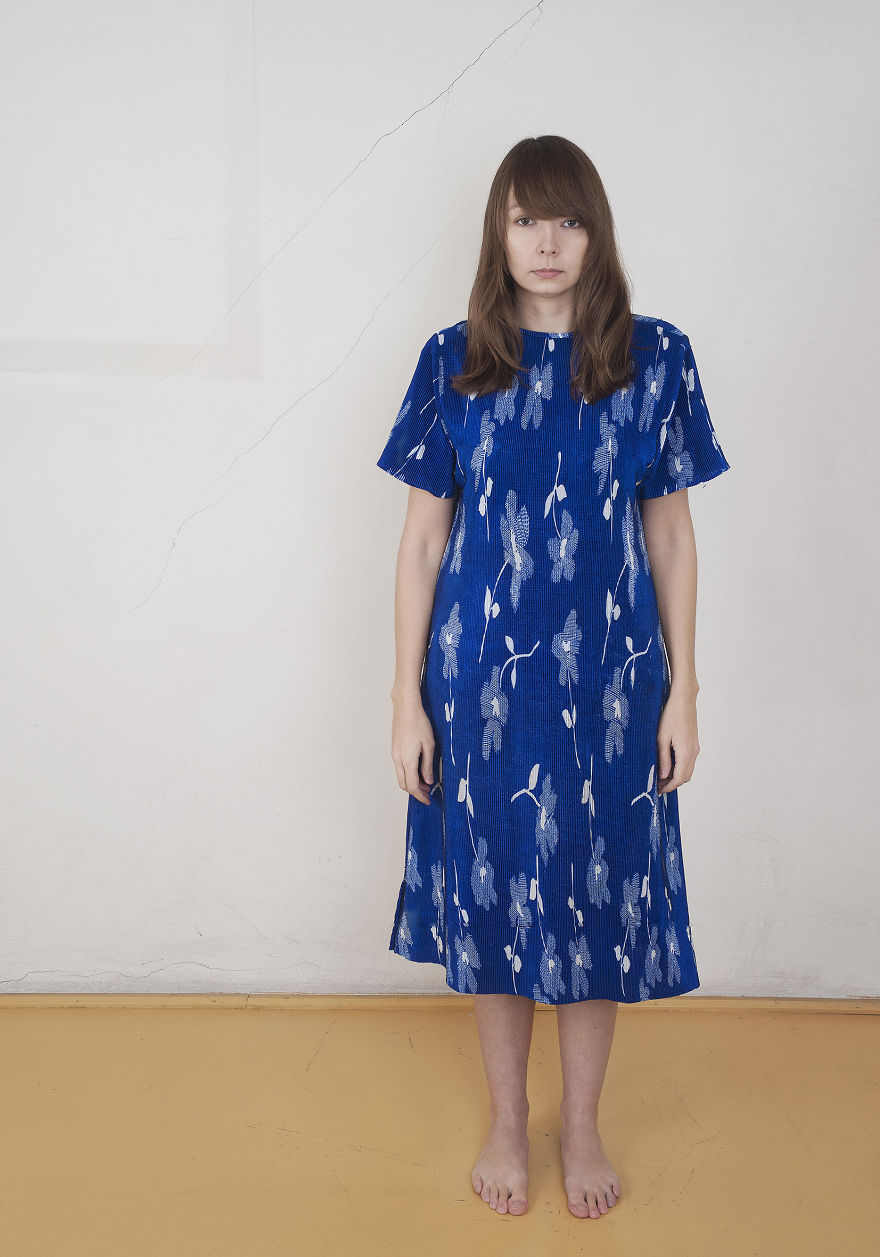 4 Years After My Mom Died Of Cancer, I Put On Her Clothes To Remember Our Best Moments 4 Years After My Mom Died Of Cancer, I Put On Her Clothes To Remember Our Best Moments