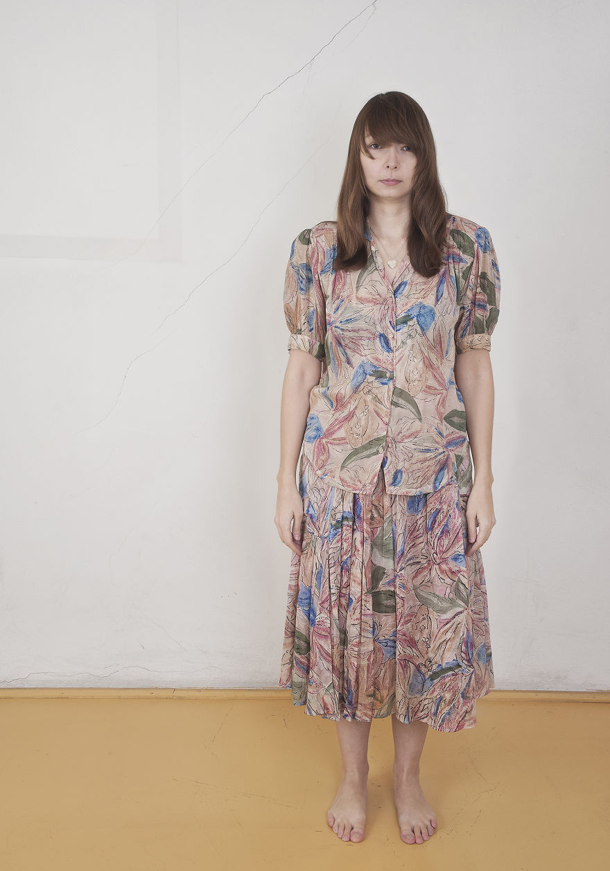 4 Years After My Mom Died Of Cancer, I Put On Her Clothes To Remember Our Best Moments 4 Years After My Mom Died Of Cancer, I Put On Her Clothes To Remember Our Best Moments