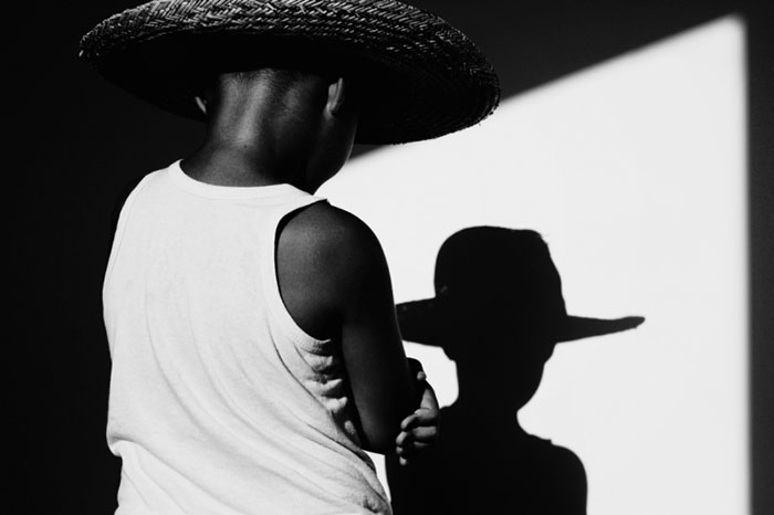 black-and-white-photography-childhood-joy-felicia-simon-5 black-and-white-photography-childhood-joy-felicia-simon-5