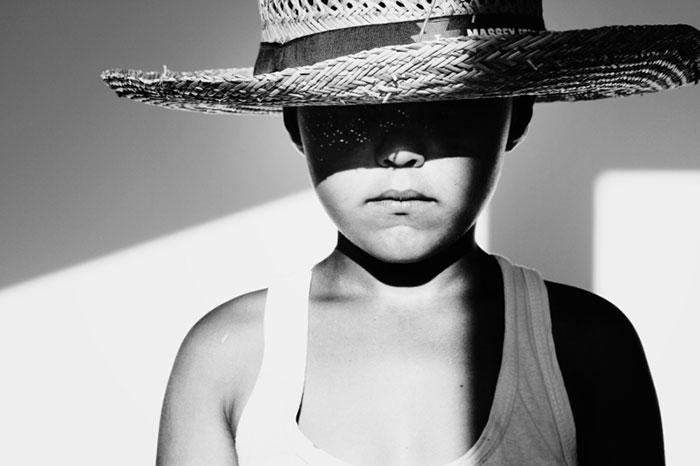 black-and-white-photography-childhood-joy-felicia-simon-6