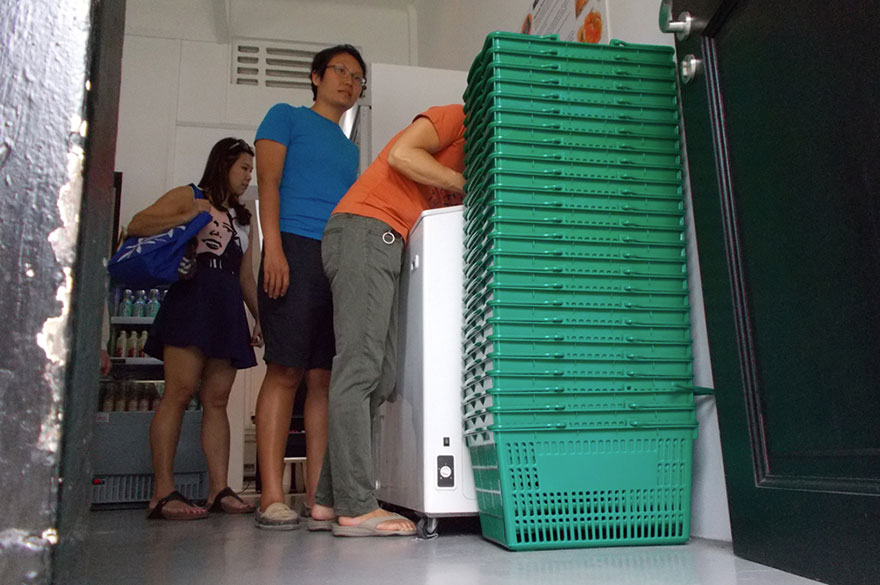 dog-takes-photos-heart-rate-monitor-phodographer-heartography-nikon-5 dog-takes-photos-heart-rate-monitor-phodographer-heartography-nikon-5