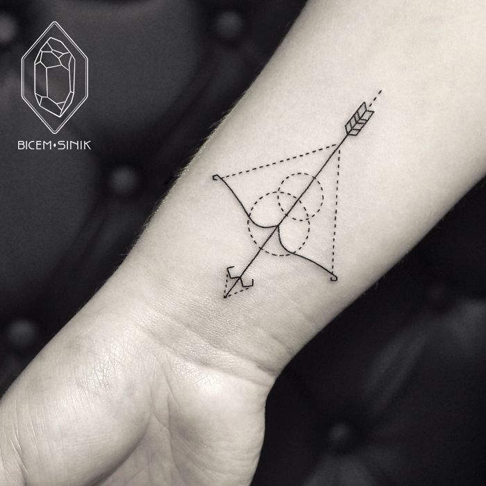 dotwork-line-geometric-tattoo-bicem-sinik-20 dotwork-line-geometric-tattoo-bicem-sinik-20