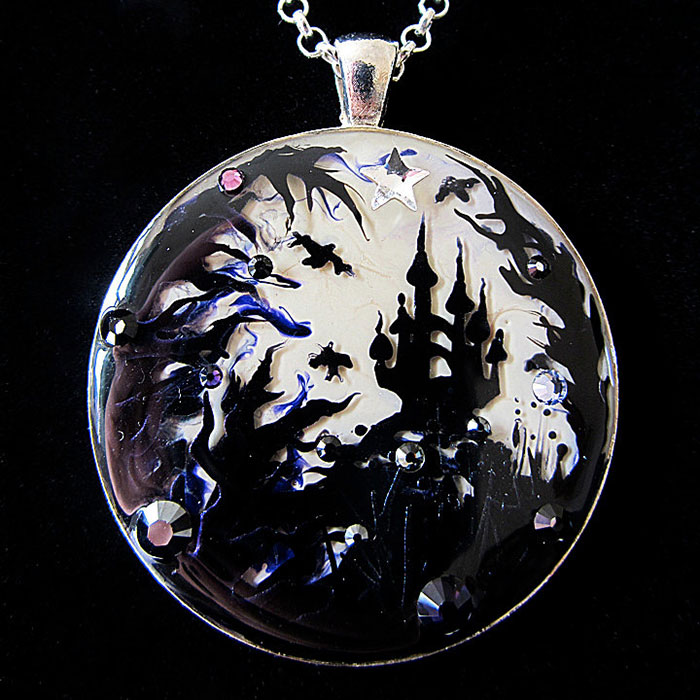 hand-painted-miniature-scenes-jewelry-samantha-lucy-5 hand-painted-miniature-scenes-jewelry-samantha-lucy-5