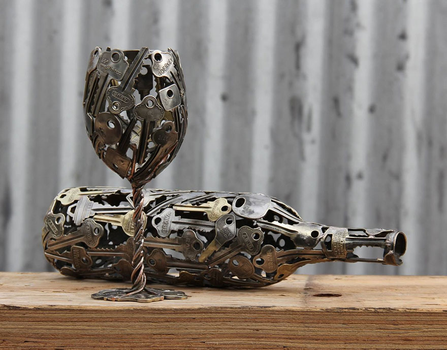 recycled-metal-sculptures-key-coin-michael-moerkey-1 recycled-metal-sculptures-key-coin-michael-moerkey-1