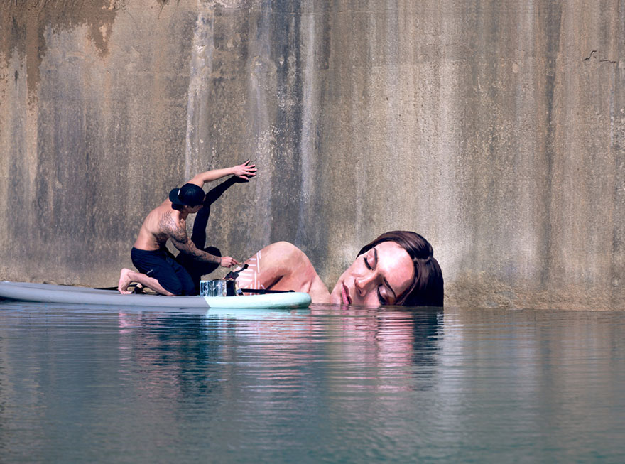 street-art-murals-women-water-level-sean-yoro-hula-1 street-art-murals-women-water-level-sean-yoro-hula-1