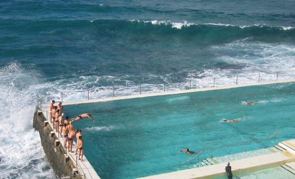 10 Craziest Swimming Pool Ever!!