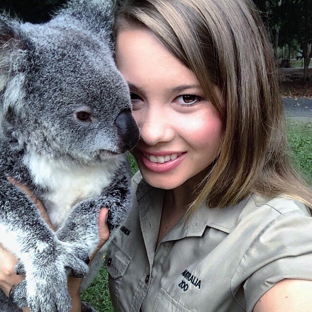 16-year-old-bindi-irwin-crocodile-hunter-fathers-legacy-australia-zoo-14 16-year-old-bindi-irwin-crocodile-hunter-fathers-legacy-australia-zoo-14