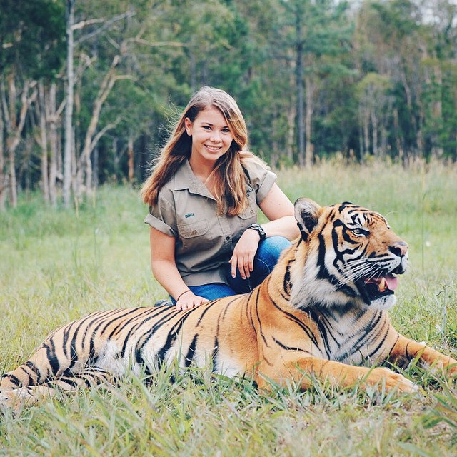 16-year-old-bindi-irwin-crocodile-hunter-fathers-legacy-australia-zoo-4 16-year-old-bindi-irwin-crocodile-hunter-fathers-legacy-australia-zoo-4