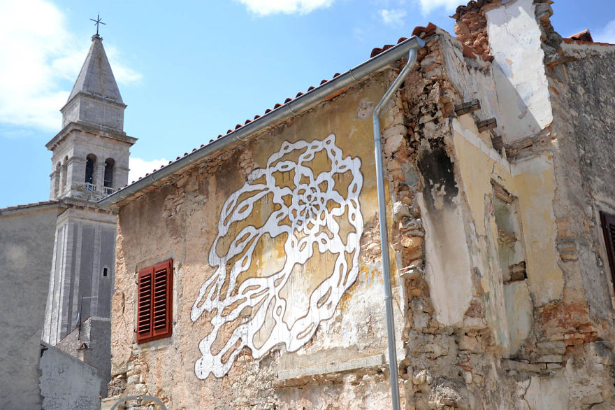 I Cover City Streets In Lace Street Art I Cover City Streets In Lace Street Art