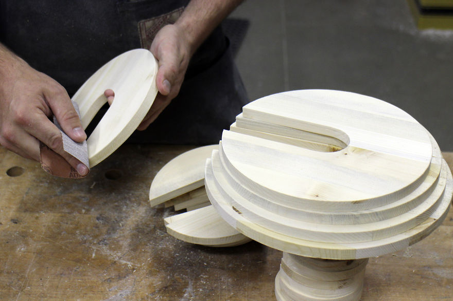 DIY Shape-Shifting Lamp That You Can Flip, Swirl And Arrange However You Want DIY Shape-Shifting Lamp That You Can Flip, Swirl And Arrange However You Want