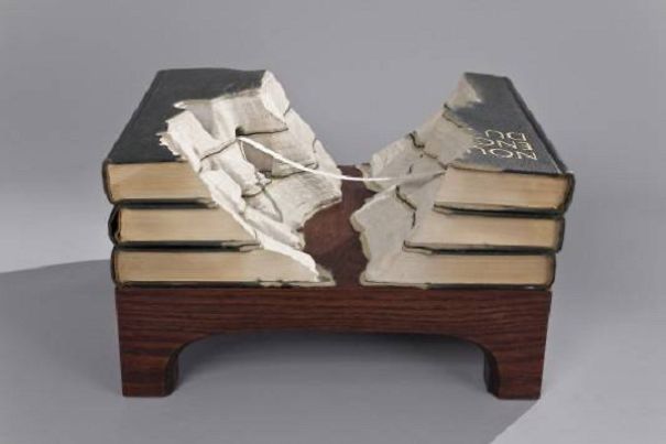 12 Amazing Book Sculpture