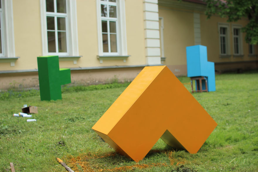 Tetris-inspired Urban Furniture Turns Public Spaces Into Playgrounds Tetris-inspired Urban Furniture Turns Public Spaces Into Playgrounds