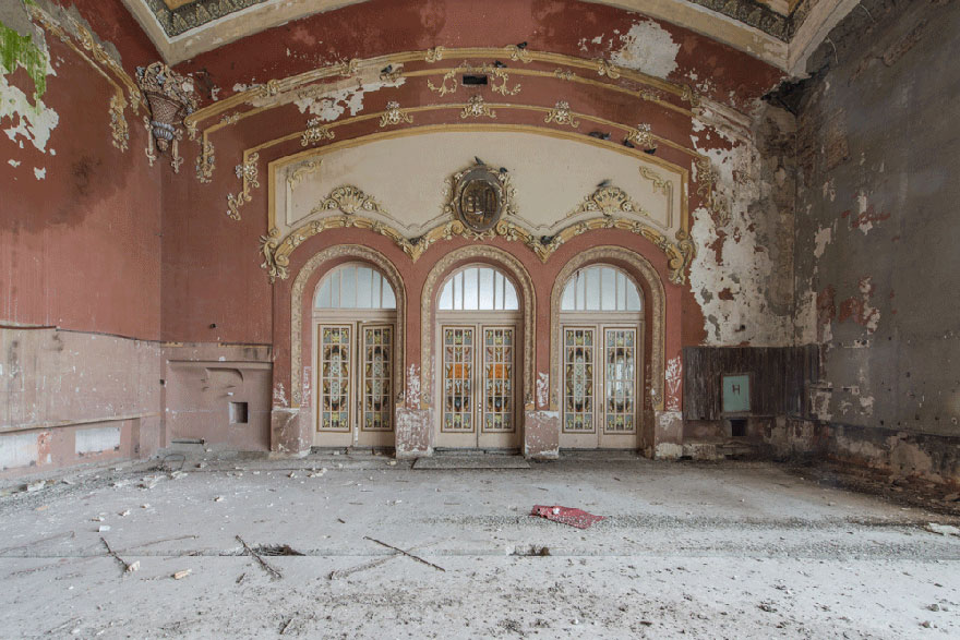 This Abandoned Casino Which Was Once The Most Magnificent Building In Romania Is Renovated