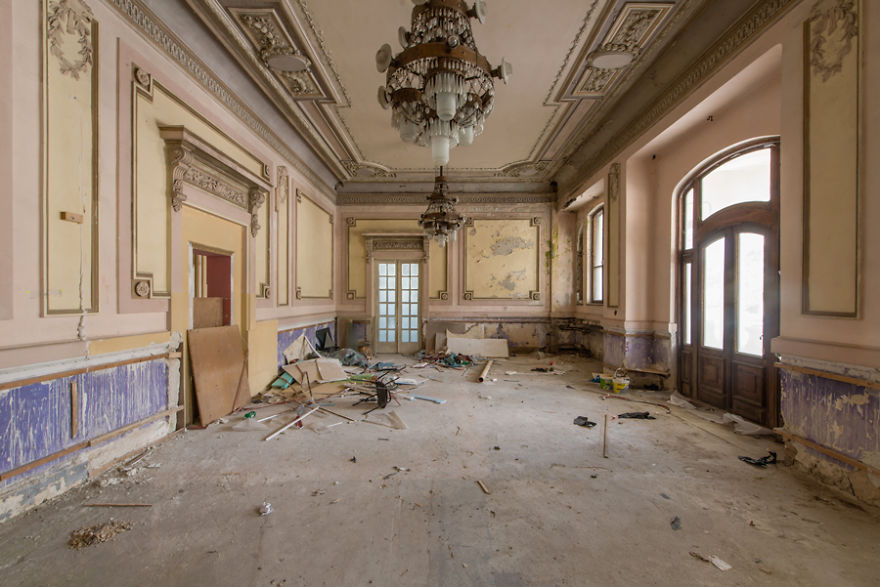 This Abandoned Casino Which Was Once The Most Magnificent Building In Romania Is Renovated