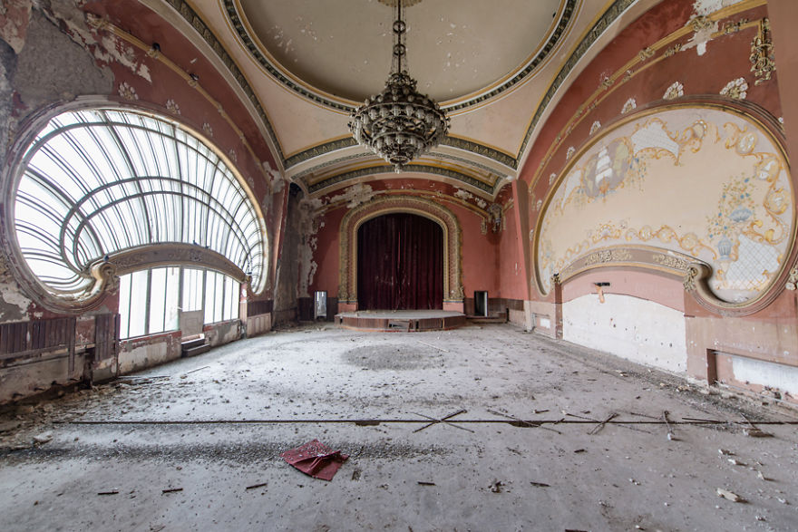 This Abandoned Casino Which Was Once The Most Magnificent Building In Romania Is Renovated This Abandoned Casino Which Was Once The Most Magnificent Building In Romania Is Renovated