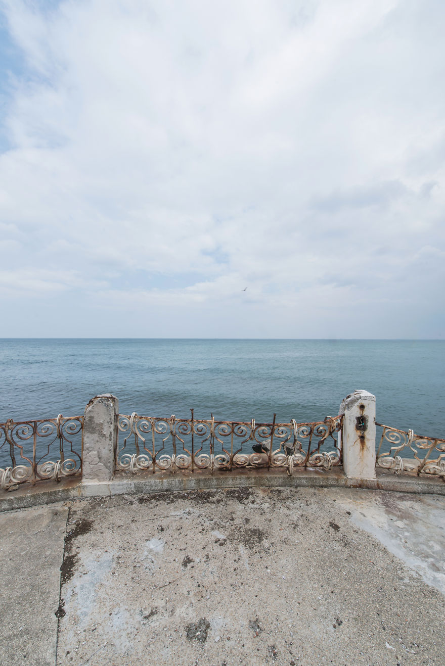 This Abandoned Casino Which Was Once The Most Magnificent Building In Romania Is Renovated