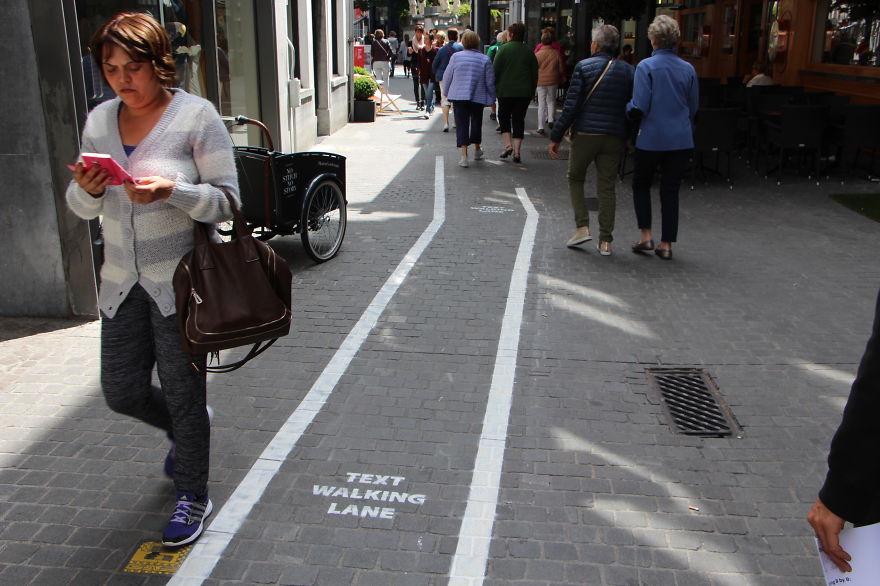 Phone Addicts Get Their Own Text-Walking Lanes In Belgium Phone Addicts Get Their Own Text-Walking Lanes In Belgium