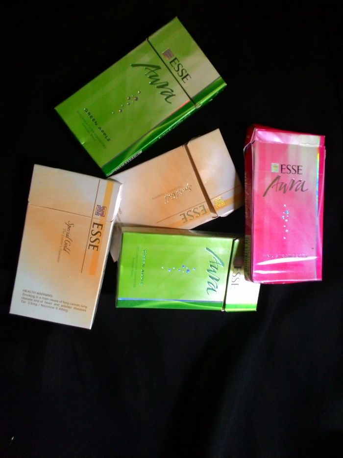 T.a.r.d.i.s.: My Little Doctor-who Time-traveling Machine Made Of Cigarette Boxes T.a.r.d.i.s.: My Little Doctor-who Time-traveling Machine Made Of Cigarette Boxes