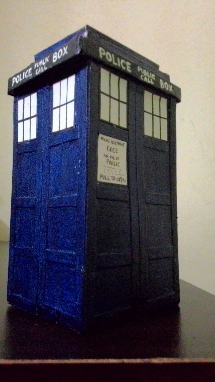 T.a.r.d.i.s.: My Little Doctor-who Time-traveling Machine Made Of Cigarette Boxes T.a.r.d.i.s.: My Little Doctor-who Time-traveling Machine Made Of Cigarette Boxes