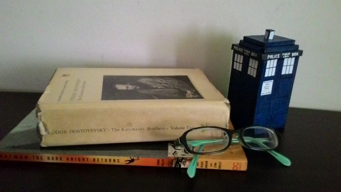 T.a.r.d.i.s.: My Little Doctor-who Time-traveling Machine Made Of Cigarette Boxes