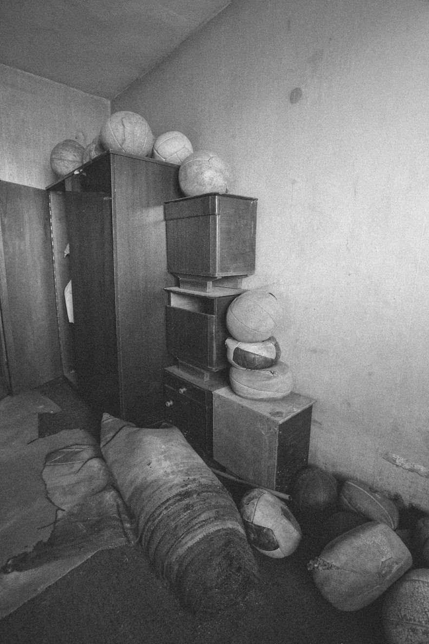 Portraits Of Shame: Terrible Conditions Of Professional Sportsmen's Training In Bulgaria Portraits Of Shame: Terrible Conditions Of Professional Sportsmen's Training In Bulgaria