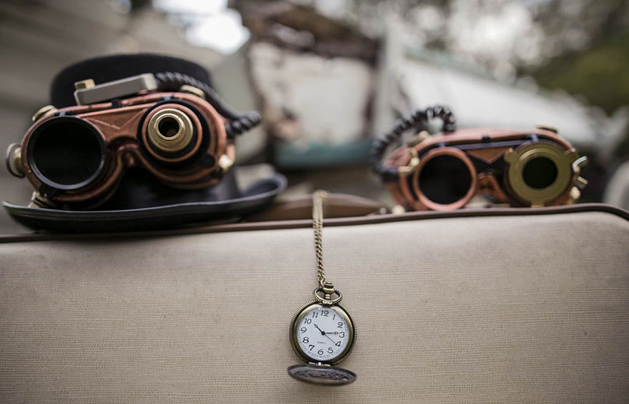 Steampunk Wedding Inspired By Alice In Wonderland Steampunk Wedding Inspired By Alice In Wonderland