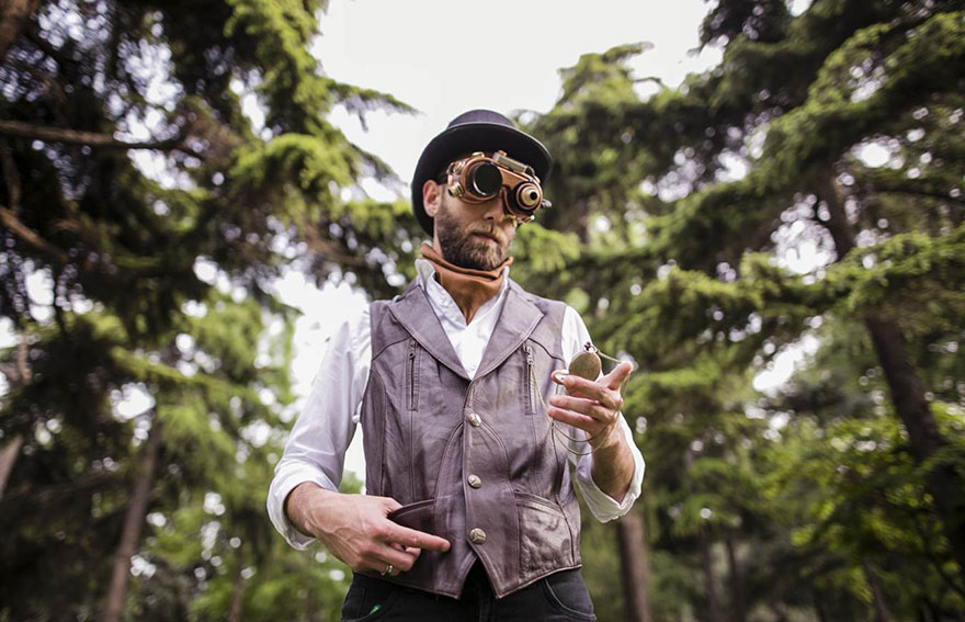 Steampunk Wedding Inspired By Alice In Wonderland Steampunk Wedding Inspired By Alice In Wonderland