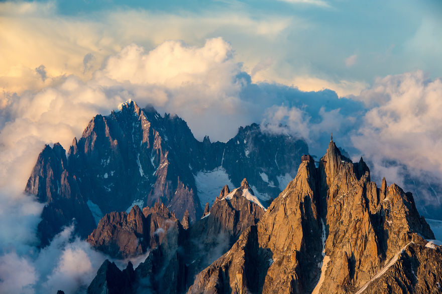 A Postcard With Adrenaline: I Photograph People Climbing In The Alps