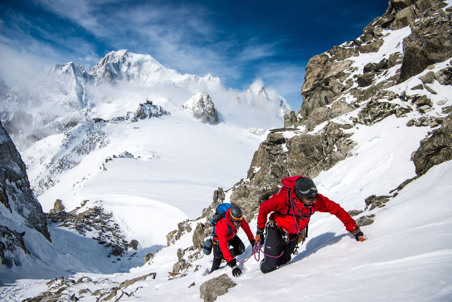 A Postcard With Adrenaline: I Photograph People Climbing In The Alps