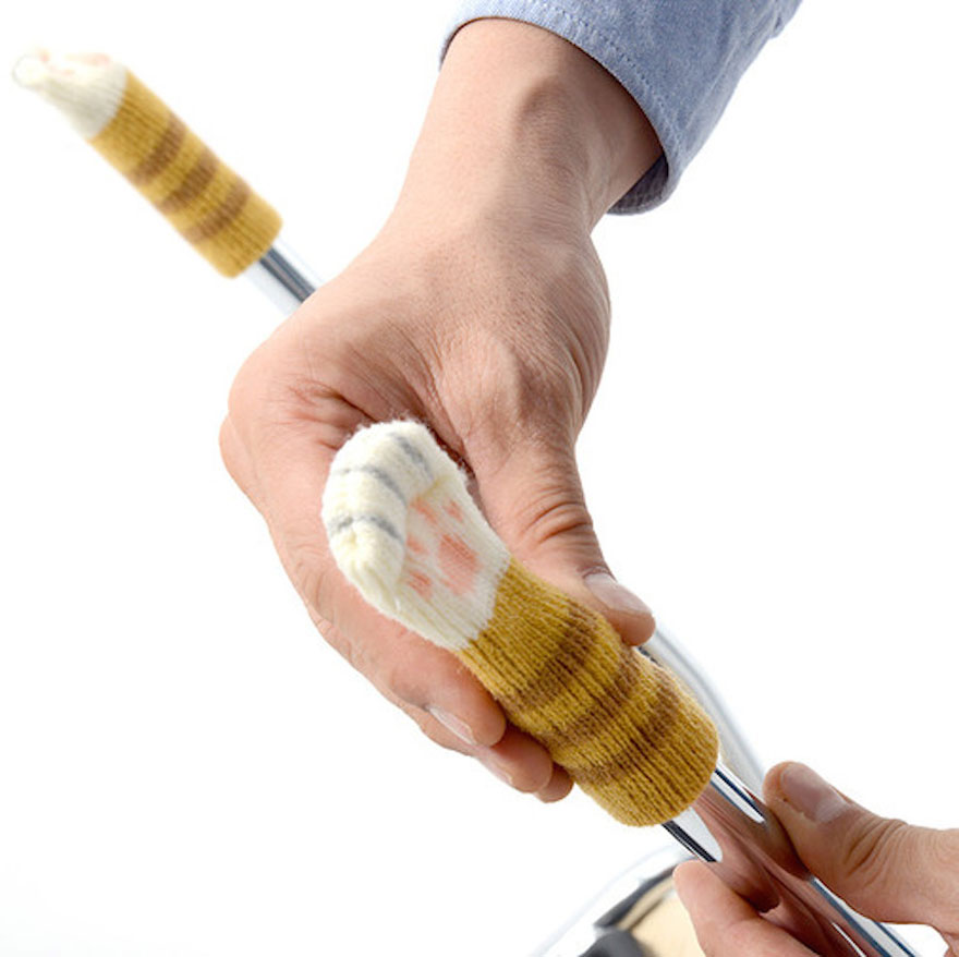 cat-paw-sock-feet-chair-nekoashi-toyo-case-5 cat-paw-sock-feet-chair-nekoashi-toyo-case-5