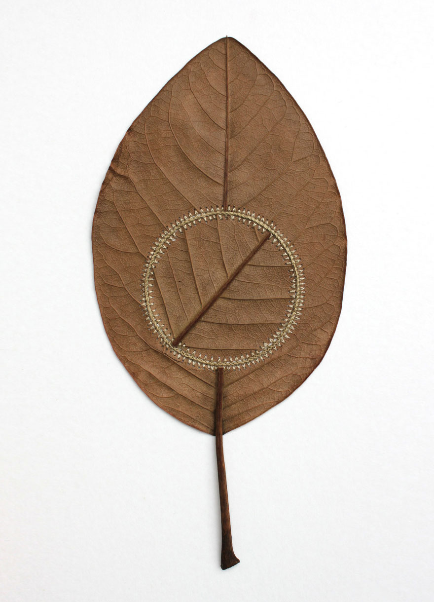 crocheted-leaf-art-susanna-bauer-15 crocheted-leaf-art-susanna-bauer-15