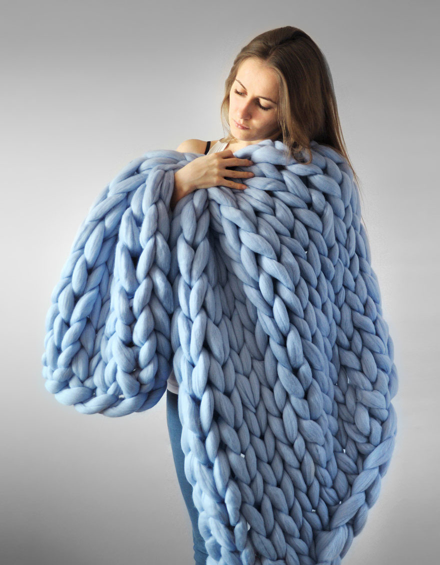giant-super-chunky-wool-knitwear-blankets-anna-mo-1 giant-super-chunky-wool-knitwear-blankets-anna-mo-1