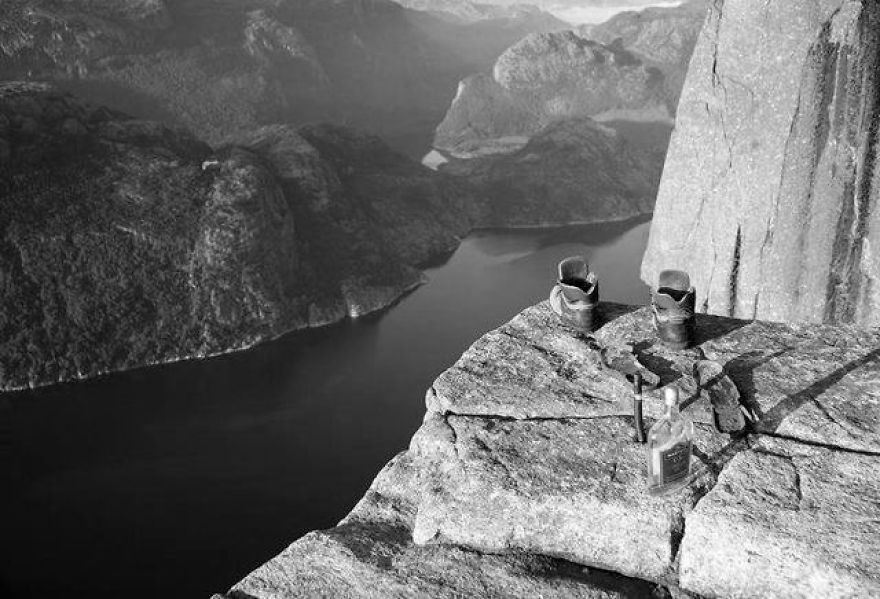 33 Spine-chilling Photographs From On Top Of The World 33 Spine-chilling Photographs From On Top Of The World