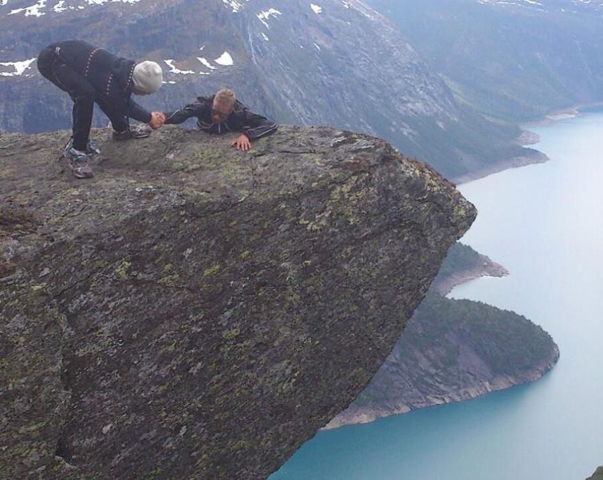 33 Spine-chilling Photographs From On Top Of The World