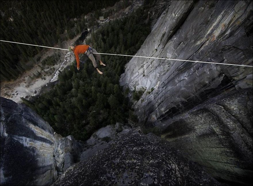 33 Spine-chilling Photographs From On Top Of The World